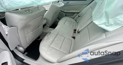 2014 Mercedes-Benz E 350 из США, поврежденный, VIN WDDHF5KB8EB070196